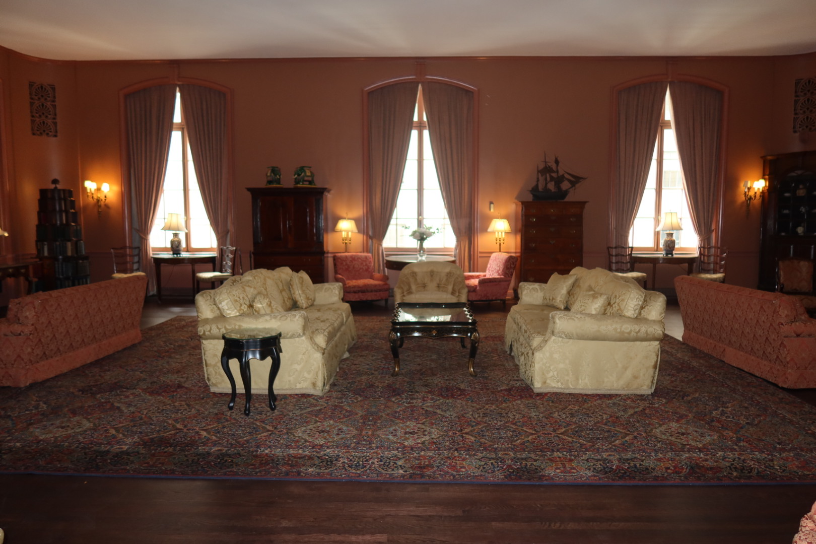 room photo