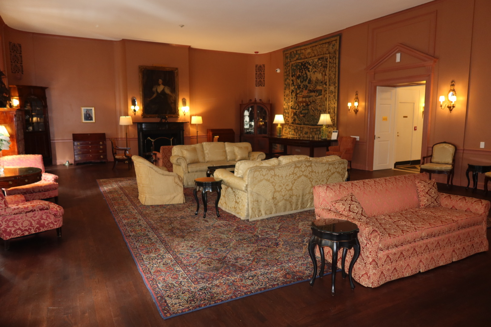 room photo